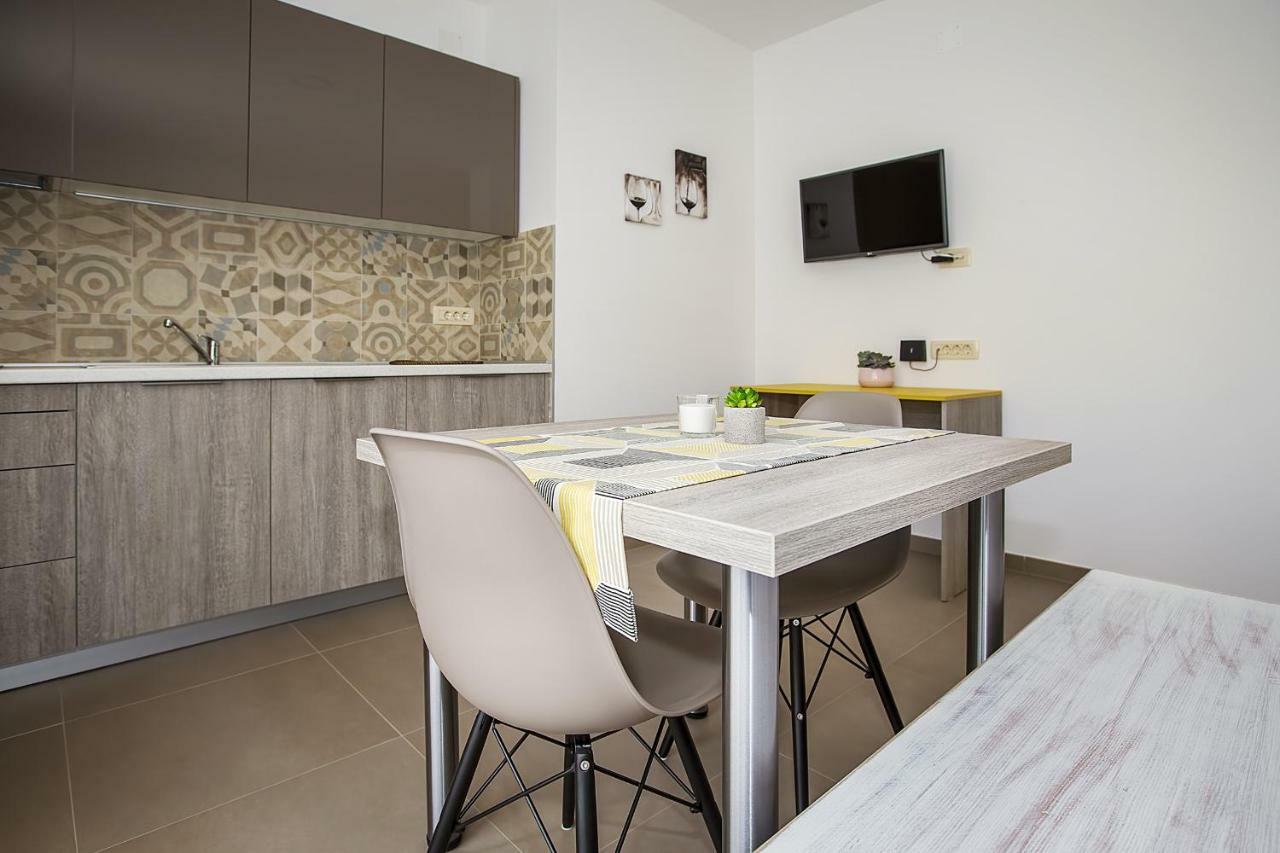 Apartments Capic Niko 巴斯卡 外观 照片
